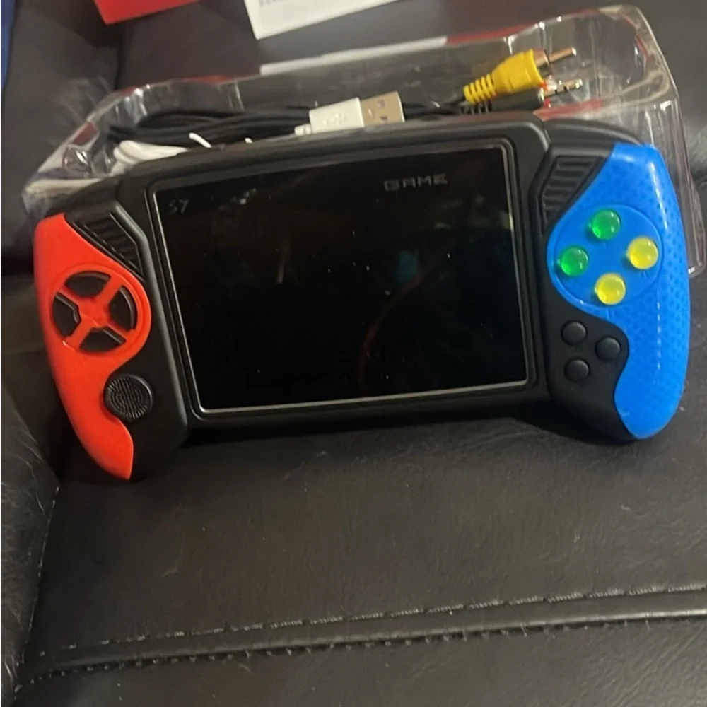 Handheld Gaming Console - Blue, Red, Black over 500 classic games . TV PLUG IN!